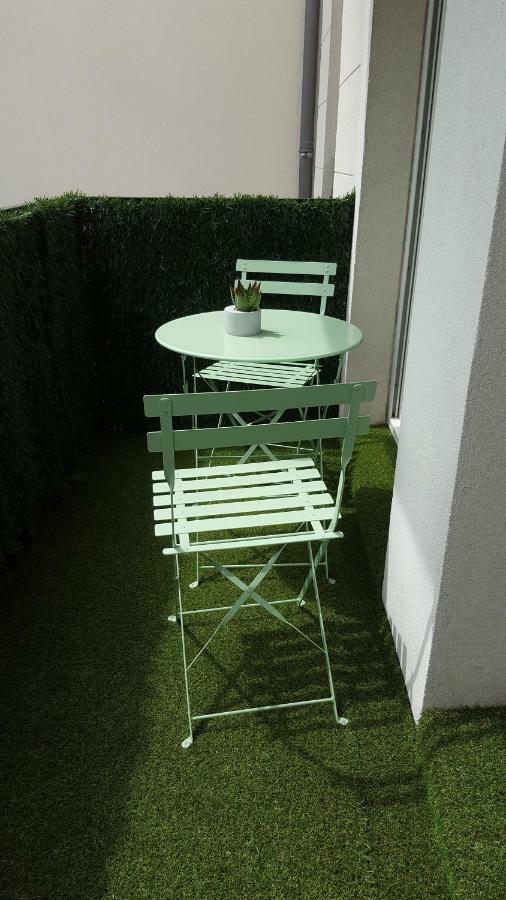 F&b's Disneyland Paris Apartment *