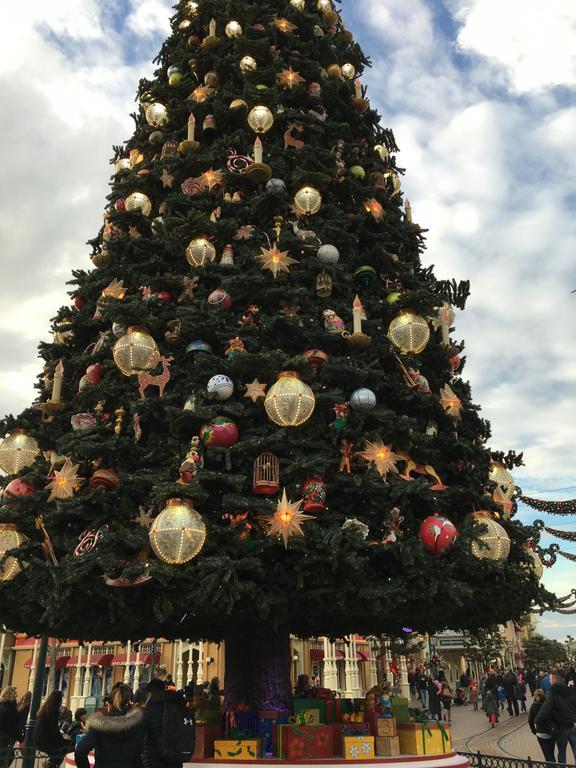 F&b's Disneyland Paris Serris